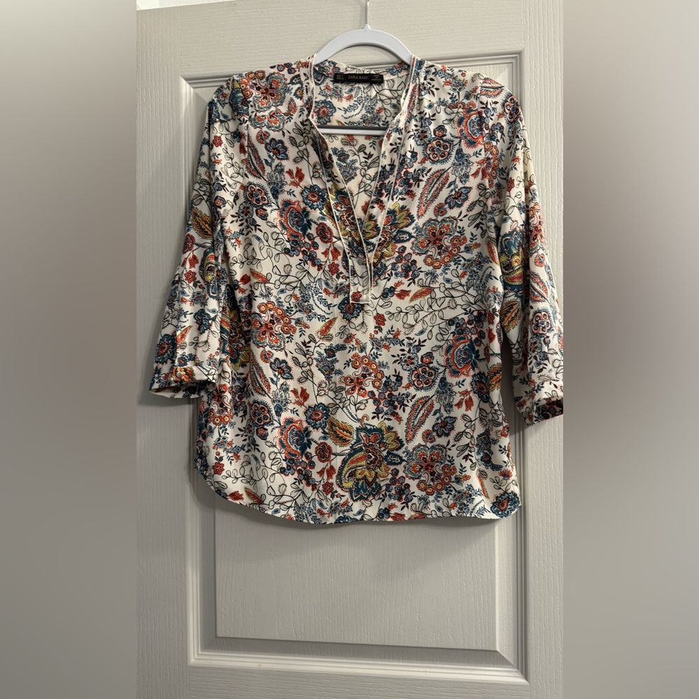 Zara Floral Print Blouse with V-Neck